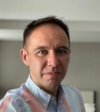 Professor Steven Cummins